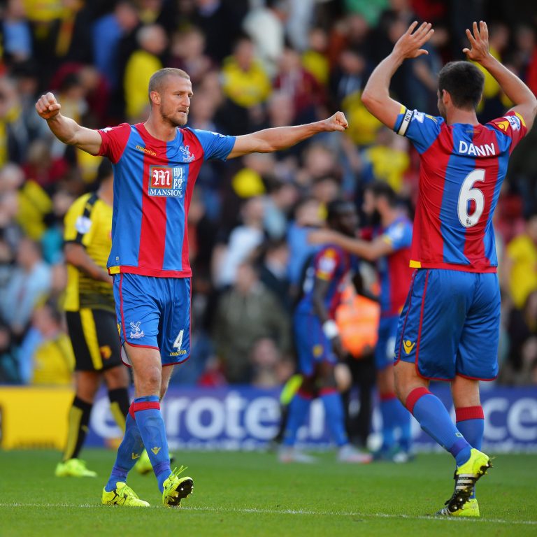 S1516E09 – Watford