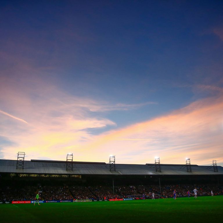 S1516E15 – Manchester United