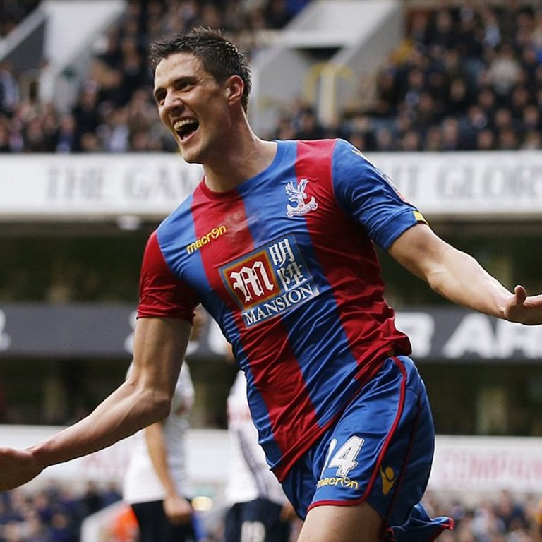 S1516E28 – Spurs: Spuds mashed by Palace